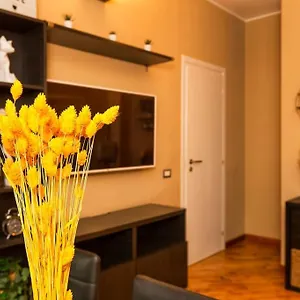  Apartment Sunny & Updated Flat With Panoramic View 50m From M4 Stop